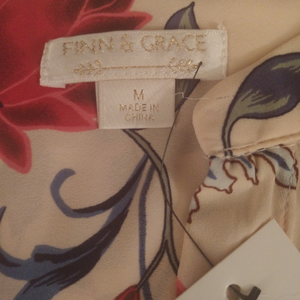 blouse - Picture 6 of 6